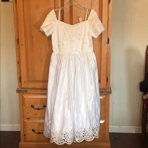 New Girls Sz 14 First Communion Dress Embroidered Cold-Shoulder w/ Beads & Flaw